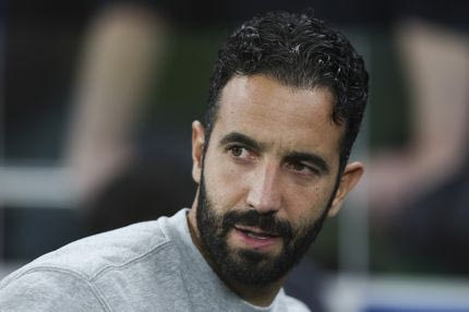 Sporting's head coach Ruben Amorim watches his players warm up ahead of the Champions League group D soccer match between Tottenham Hotspur and Sporting CP at Tottenham Hotspur Stadium in London, Wednesday, Oct. 26, 2022. (AP Photo/Ian Walton)