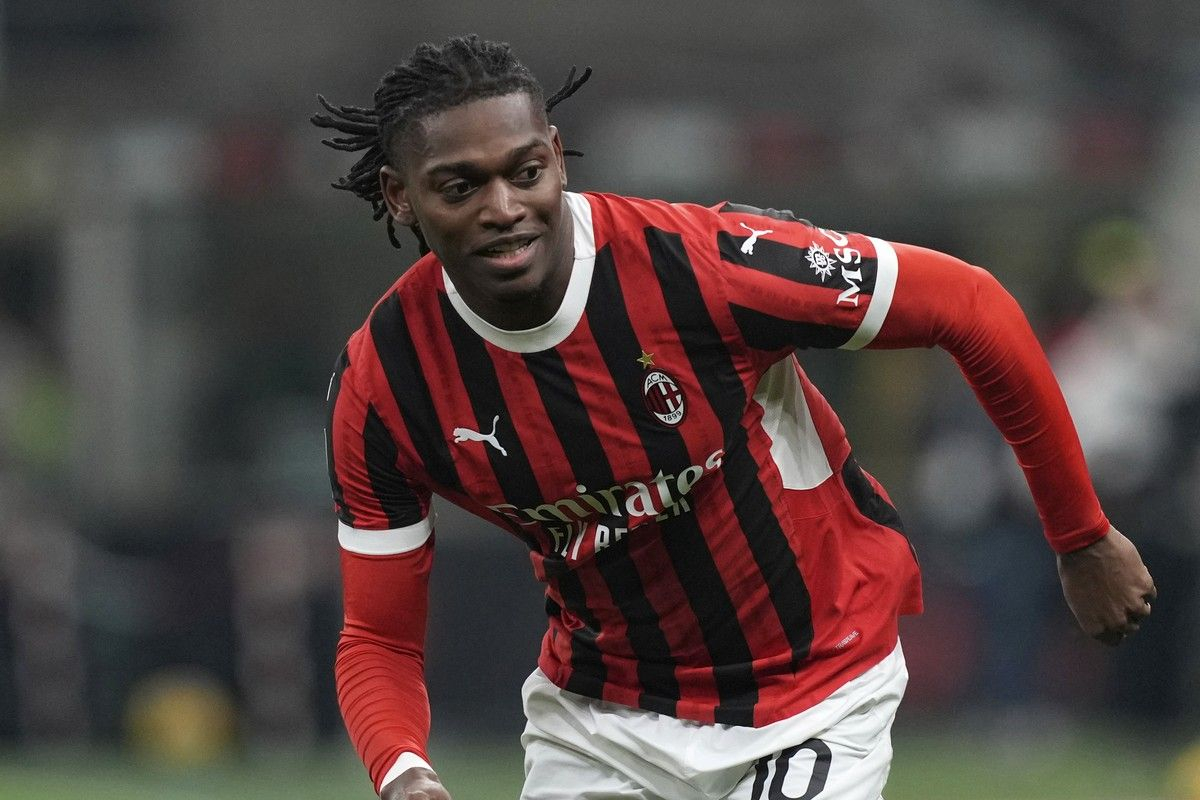 Ο Λεάο σκοπεύει να εγκαταλείψει τη Μίλαν, που αναγκάζεται να τον παραχωρήσει μισοτιμής