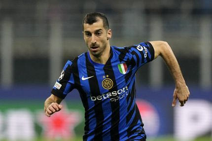 Ο Μικιταριάν προτιμά να αποσυρθεί παρά να πάρει μεταγραφή στη Μέση Ανατολή