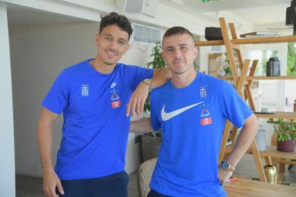 Απολαυστικοί Πέλκας και Γιαννούλης μαθαίνουν…κρητικά