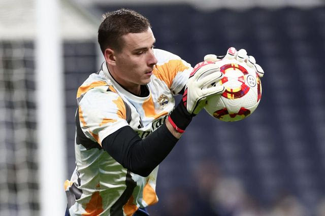 Ο Λούνιν αρνείται να ζεσταίνει τον πάγκο της Ρεάλ, οι δύο προτάσεις που δέχθηκε