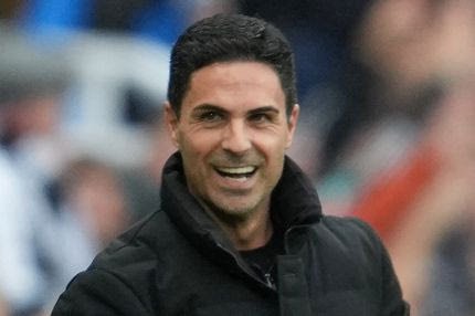 Η Άρσεναλ σαν σε αποστολή από το Top Gun, το σχέδιο του Αρτέτα με πιλότους της πολεμικής αεροπορίας