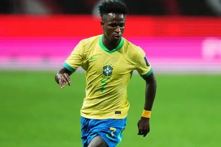 Νομικά προβλήματα για τον Βινίσιους στη Βραζιλία, τα ντεσιμπέλ τον στέλνουν στο εδώλιο