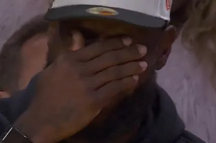 Έκλαψε από τα γέλια ο Λεμπρόν μετά από απίστευτο χαμένο lay up του Κλέμπερ