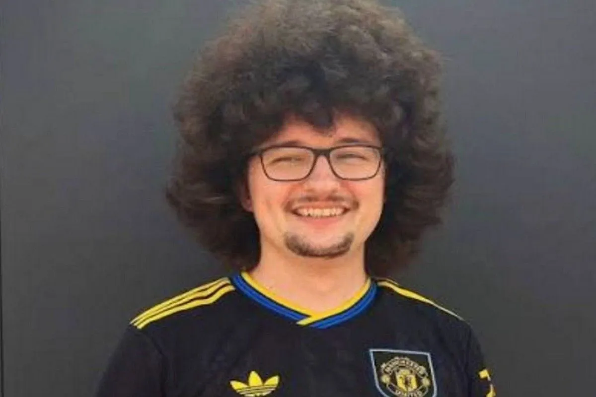 Η Γουέστ Χαμ έκοψε το σερί νικών της Γιουνάιτεντ αλλά όχι το μαλλί του πιο viral οπαδού της