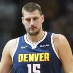 Βαρύ πεπόνι ο Γιόκιτς: Αγνόησε 50 παιδιά και άλλους 1000 Σέρβους που ταξίδεψαν για να τον δουν