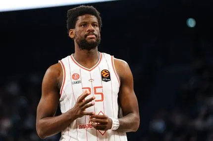 Η Χάποελ Τελ Αβίβ ίσως να ξέχασε να κλείσει το γήπεδό της εν όψει των playoffs της EuroLeague